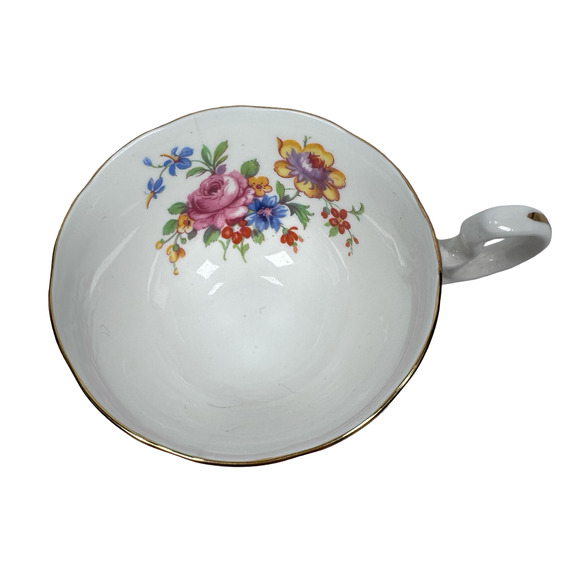 Vintage Radfords Teacup & Saucer 8059 White Floral Gold Trim Bone China England - Picture 3 of 8